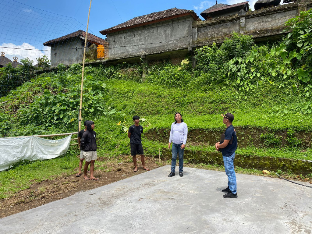 Evaluasi Pembuatan Sarana dan Prasarana Tempat Olahraga di Br Lipah dan Br Munduk Damping